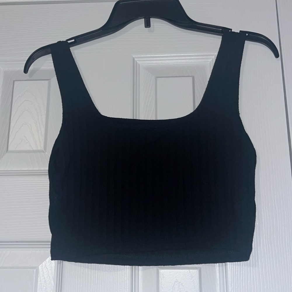 Black ribbed crop top